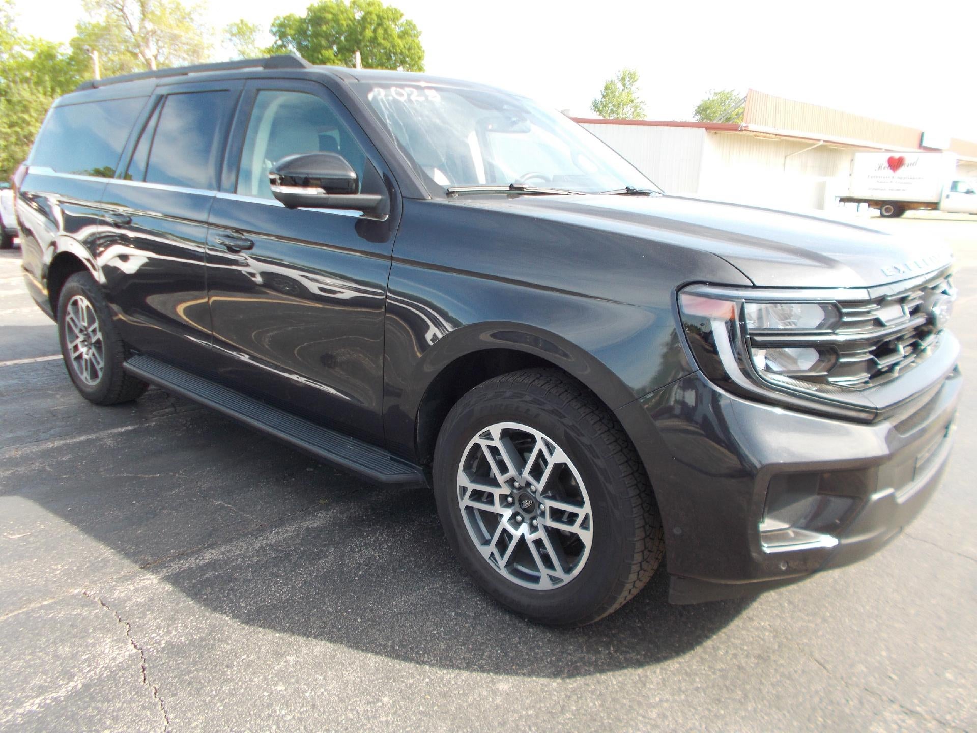 2025 Ford Expedition Max Active
