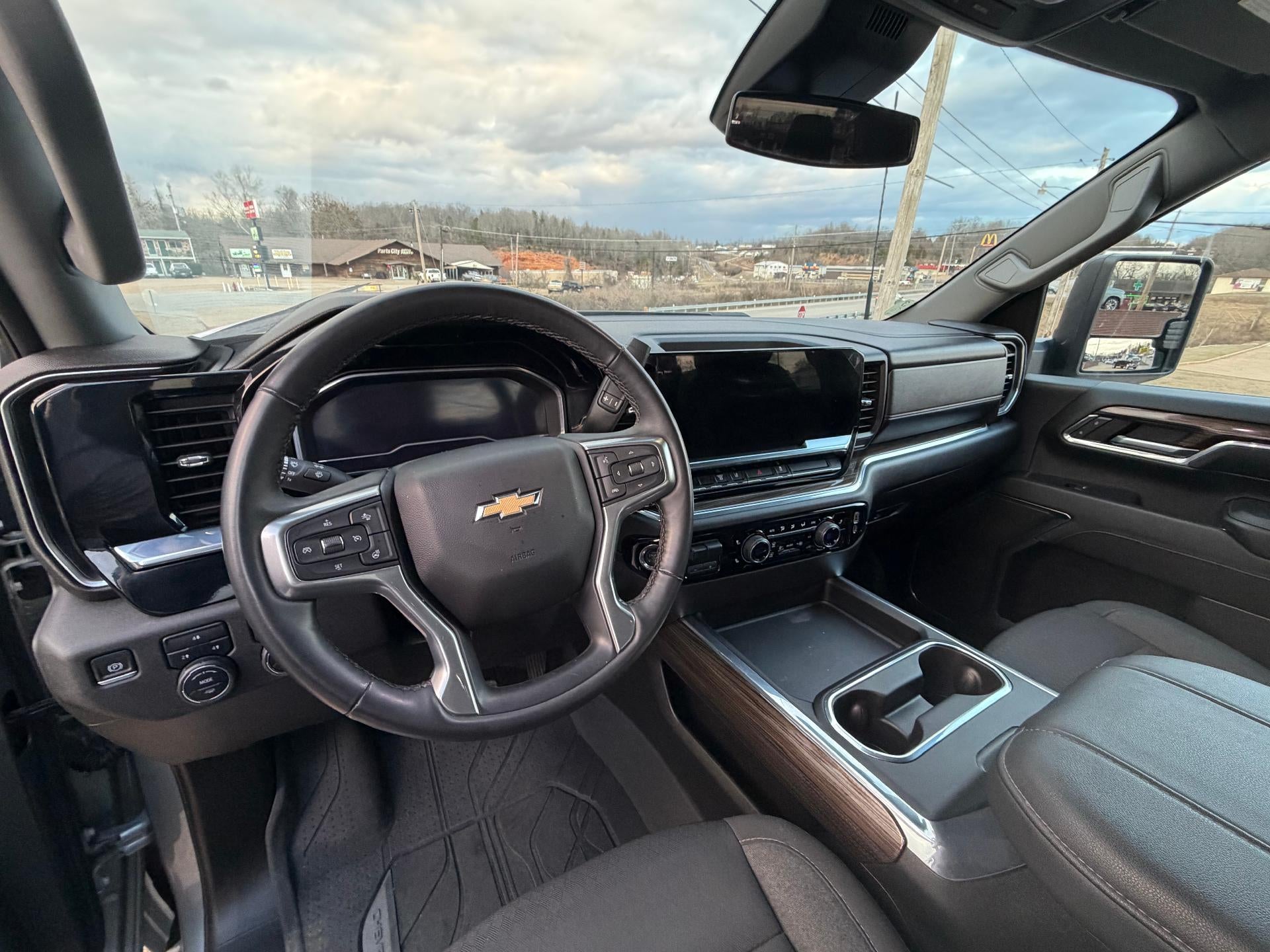 2024 Chevrolet Silverado 3500 HD Chassis Cab LT