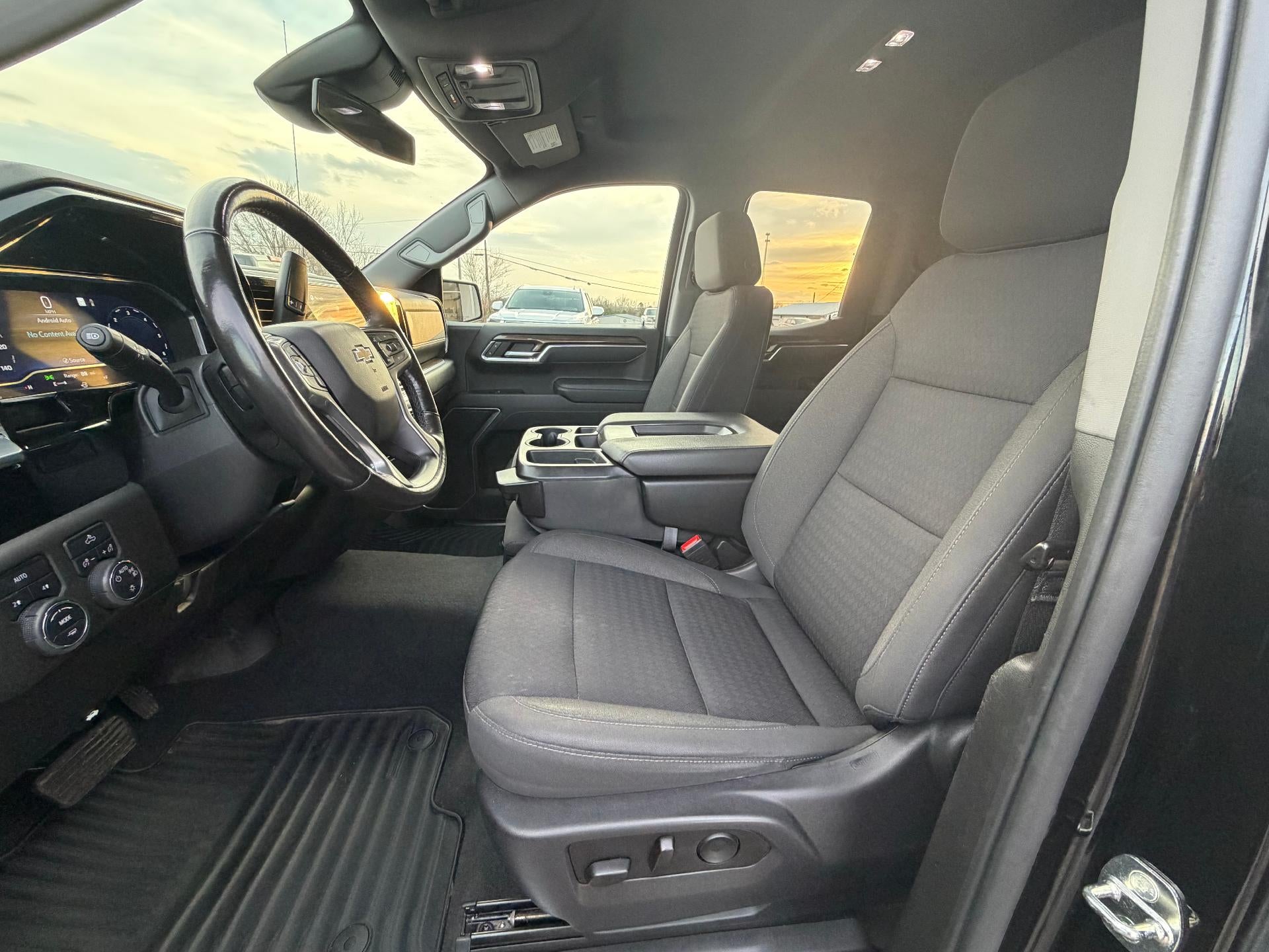 2022 Chevrolet Silverado 1500 LT (2FL)