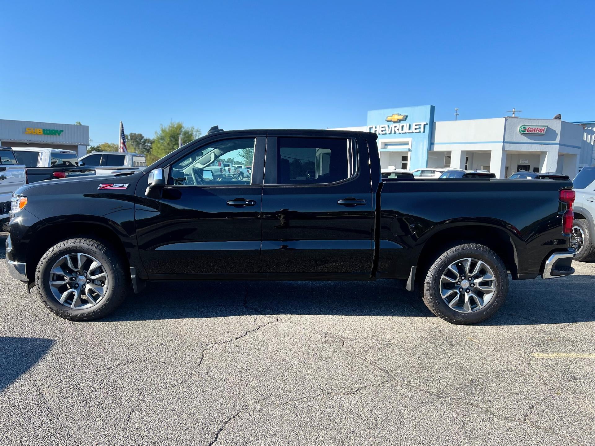 2025 Chevrolet Silverado 1500 LT