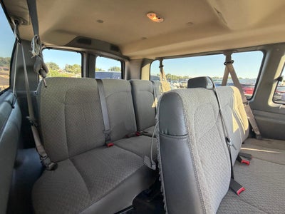 2025 GMC Savana Passenger LT