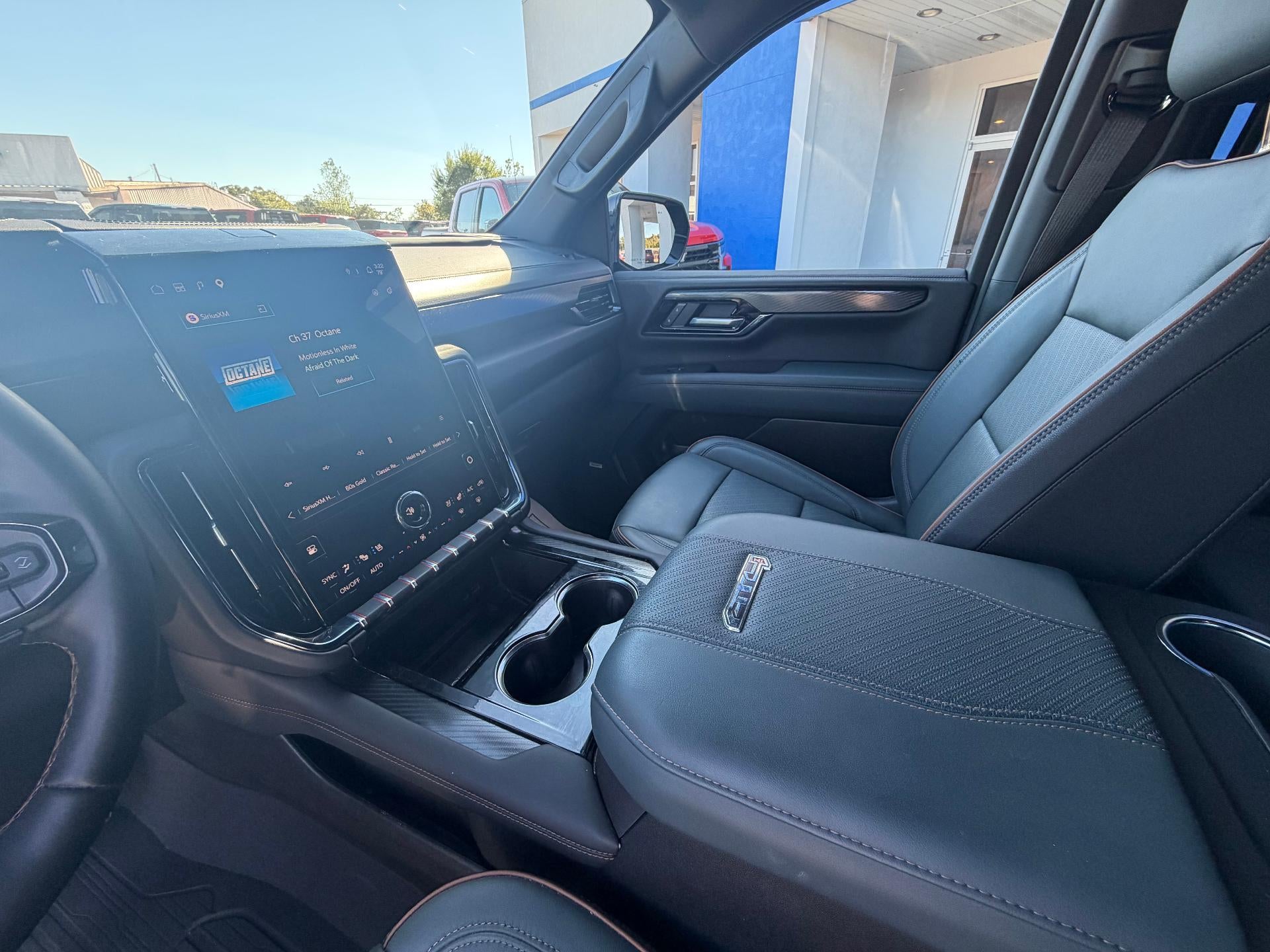 2025 GMC Yukon AT4