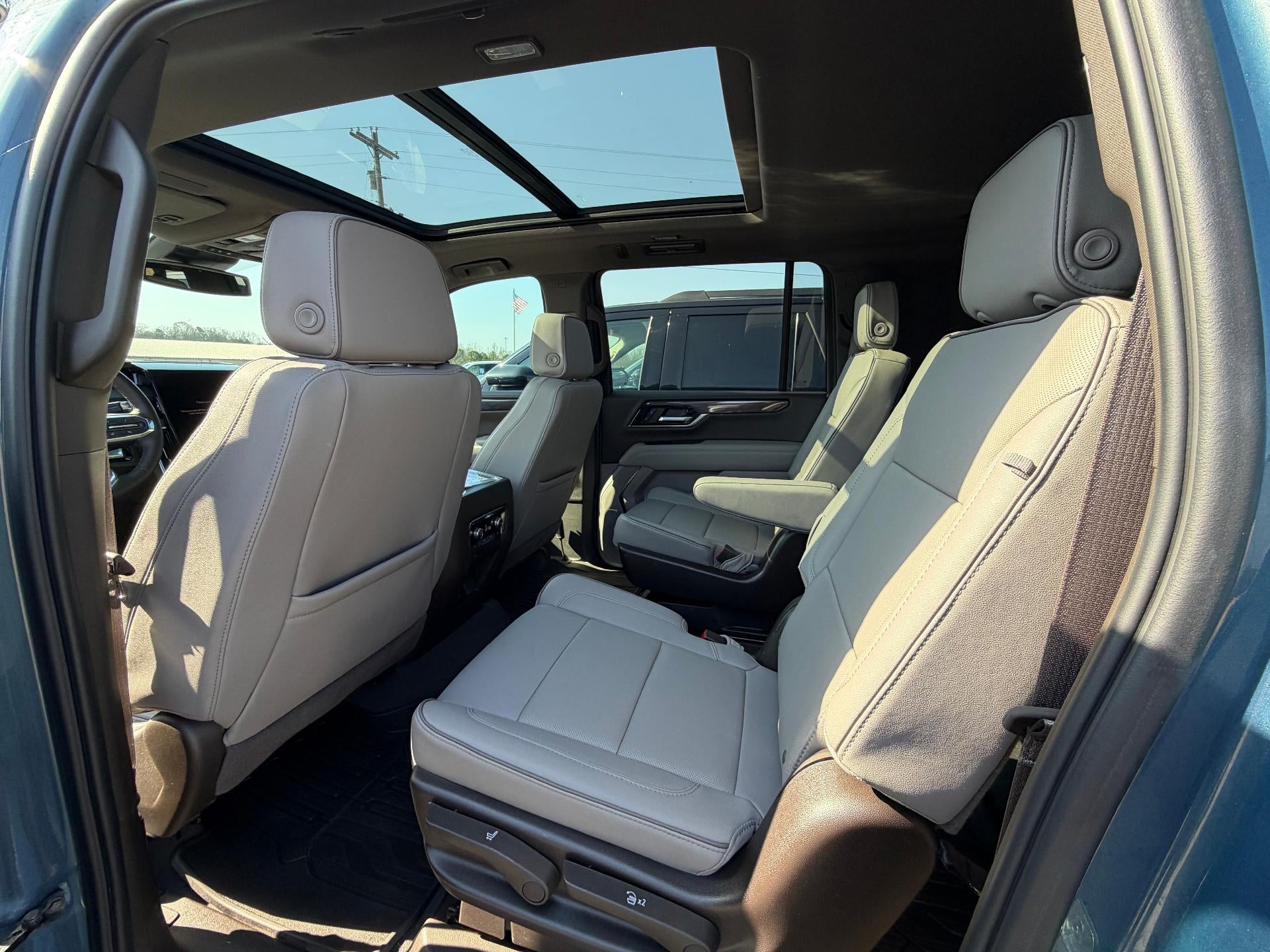 2025 GMC Yukon XL Elevation