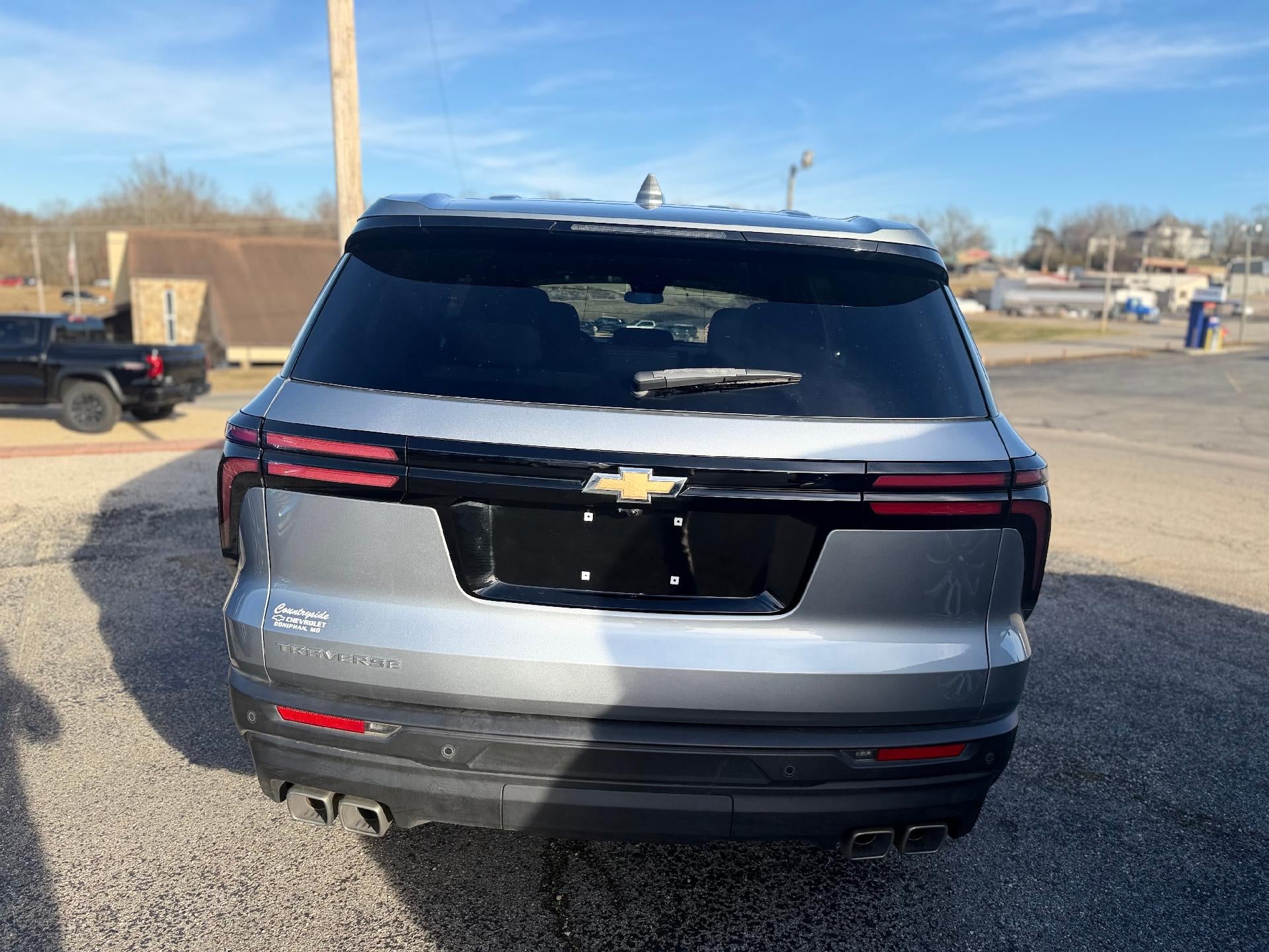 2024 Chevrolet Traverse LS