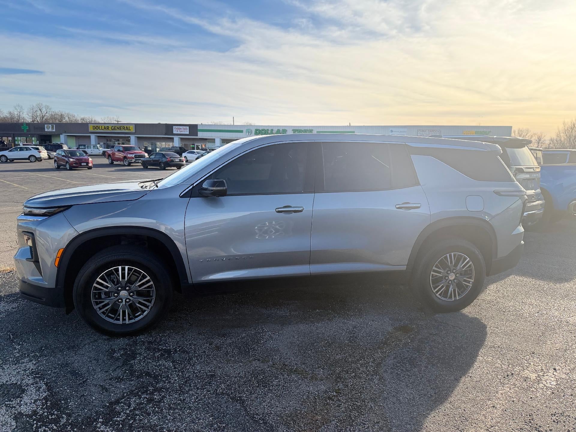 2024 Chevrolet Traverse LS