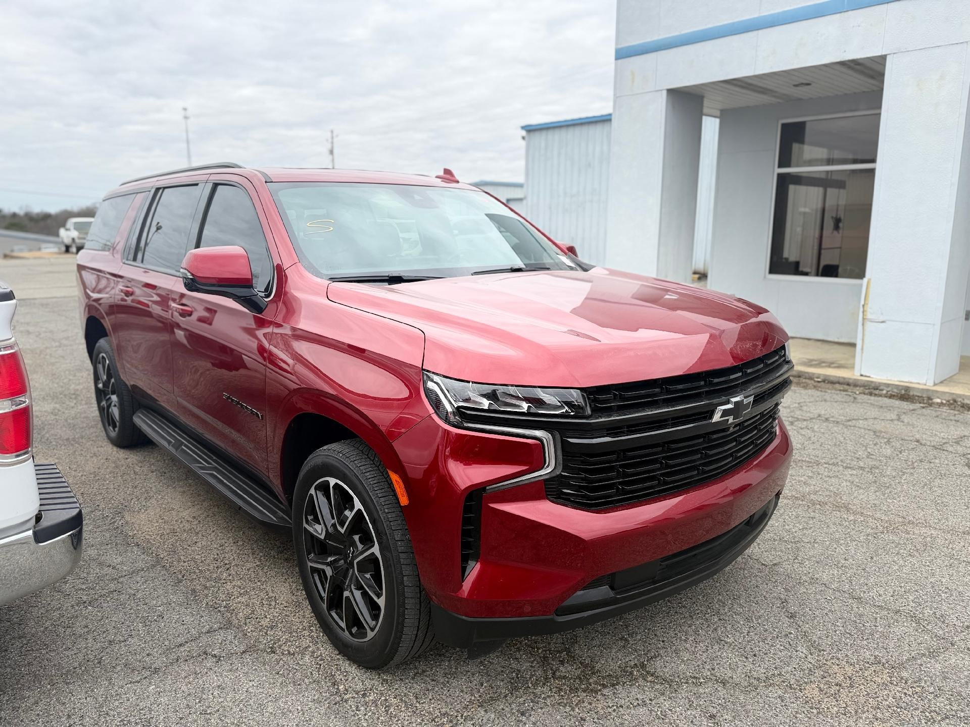 2023 Chevrolet Suburban RST
