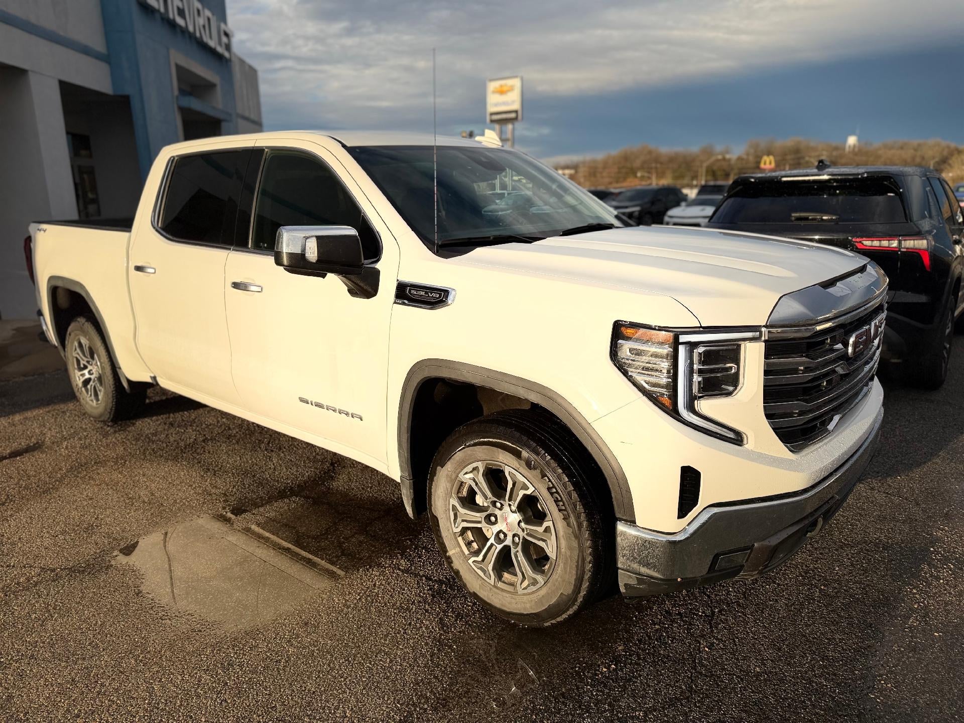 2025 GMC Sierra 1500 SLT