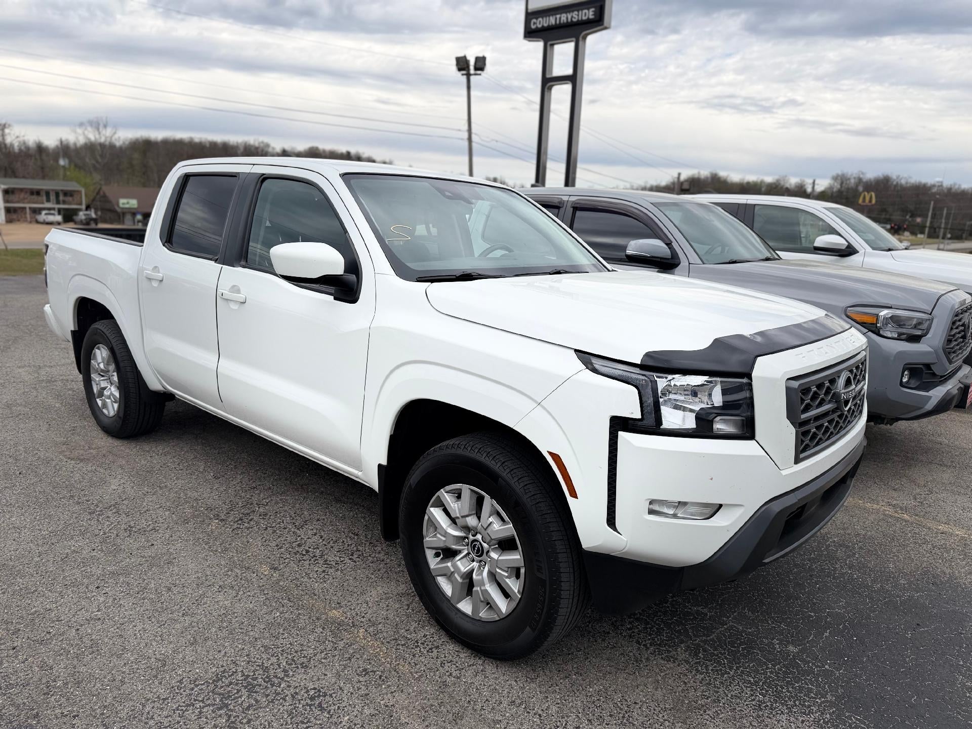 2023 Nissan Frontier SV