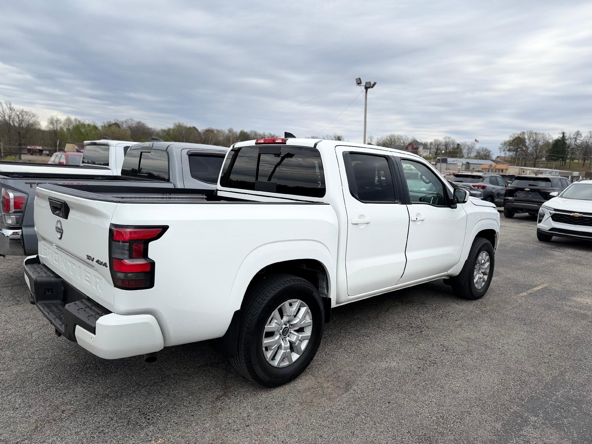 2023 Nissan Frontier SV