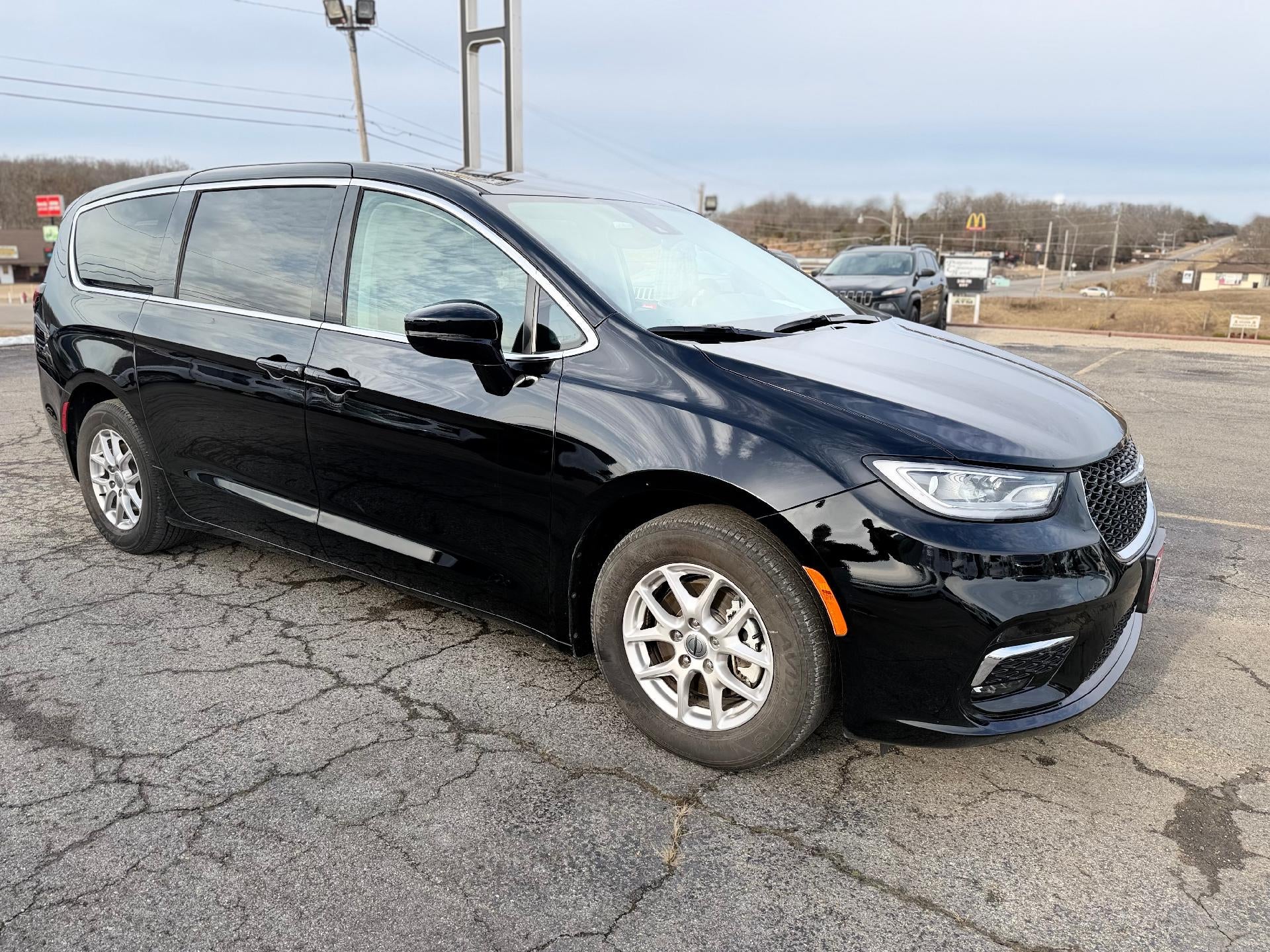 2024 Chrysler Pacifica Touring L