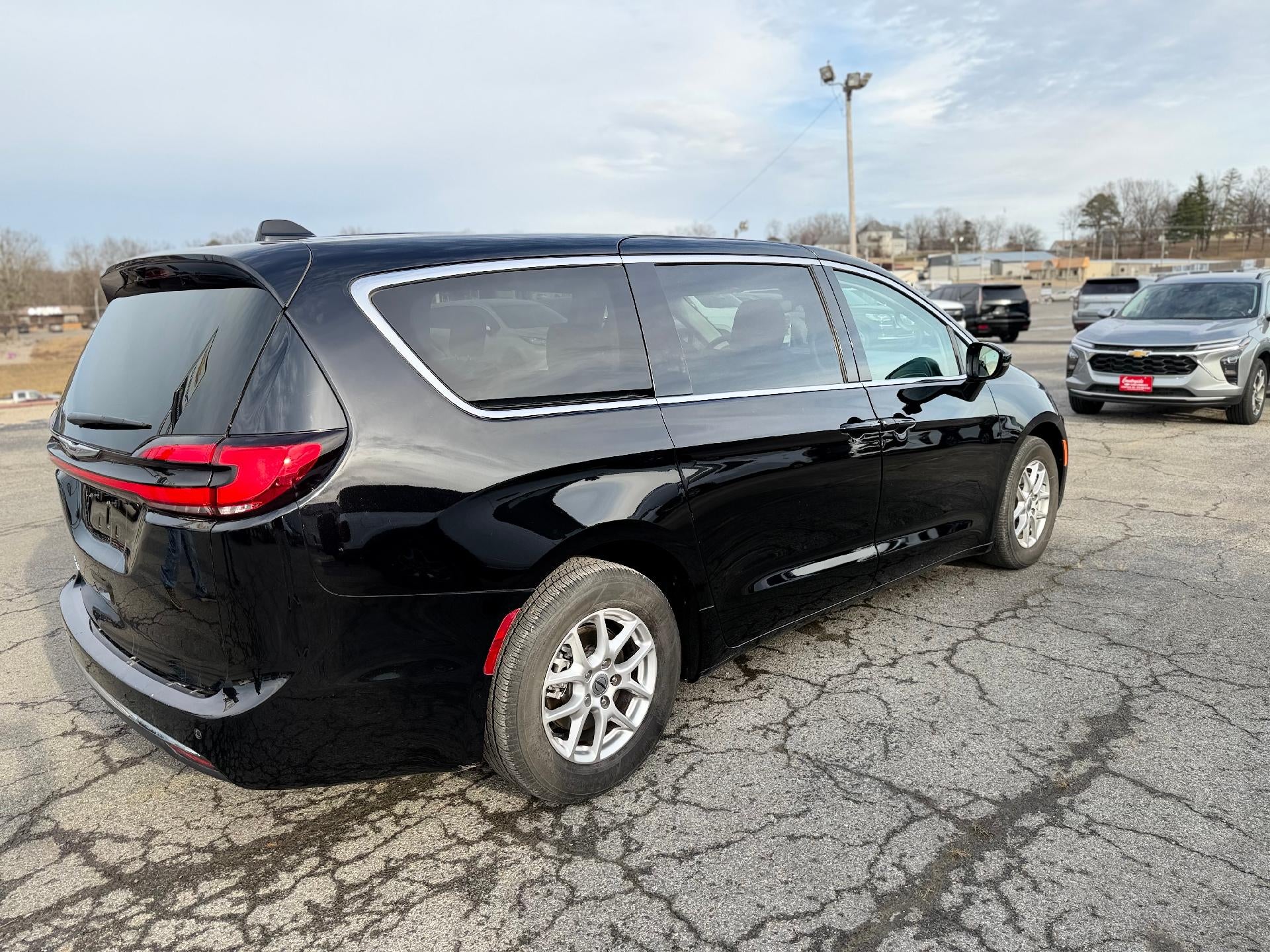 2024 Chrysler Pacifica Touring L