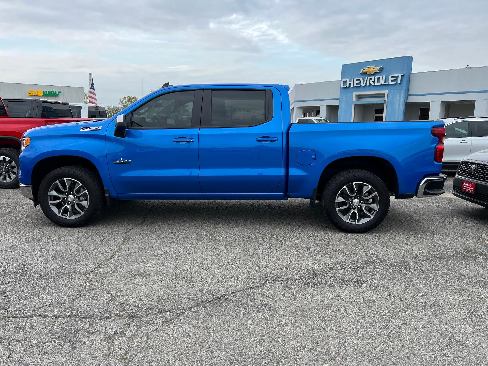 2025 Chevrolet Silverado 1500 LT