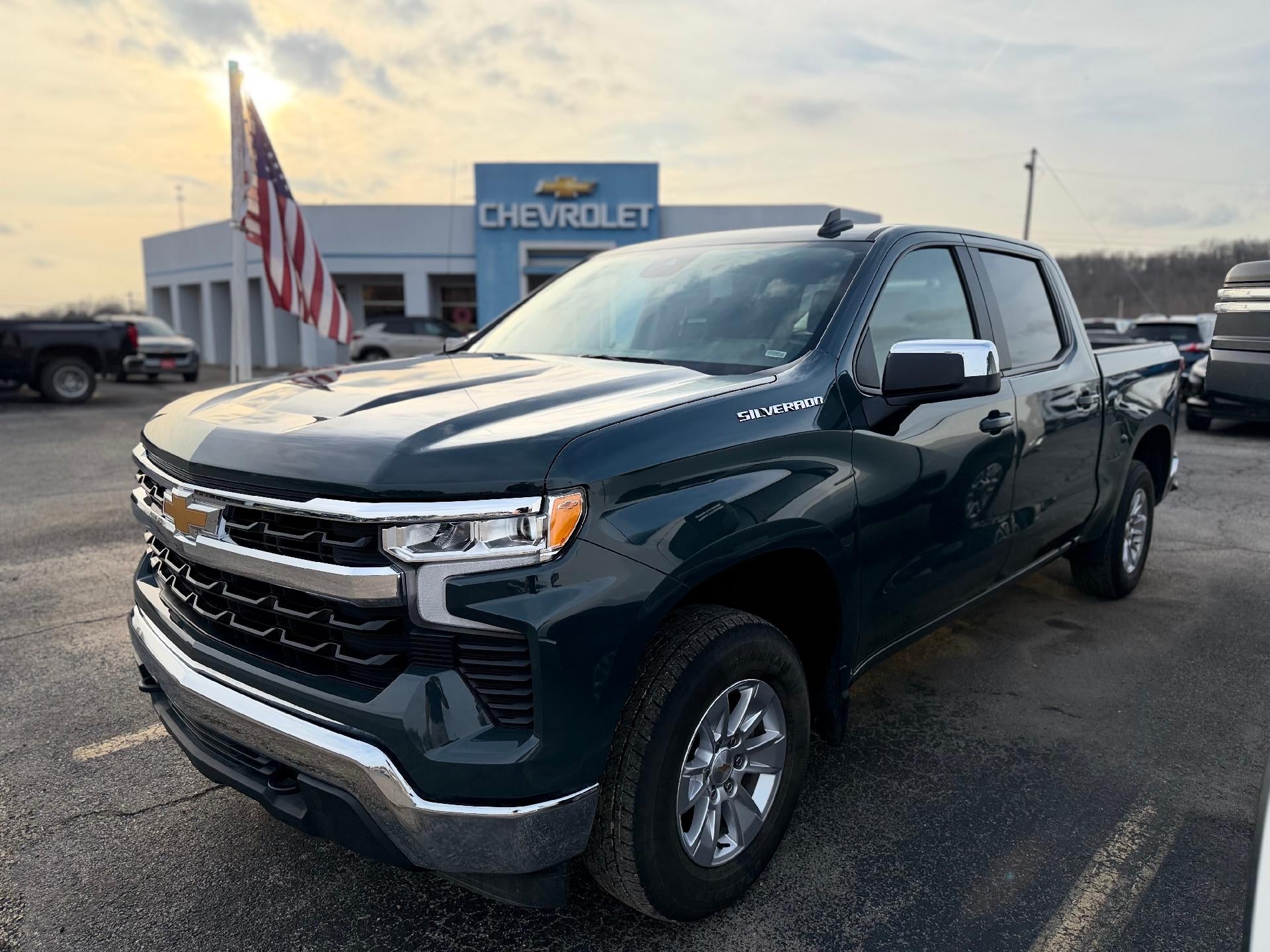 2025 Chevrolet Silverado 1500 LT