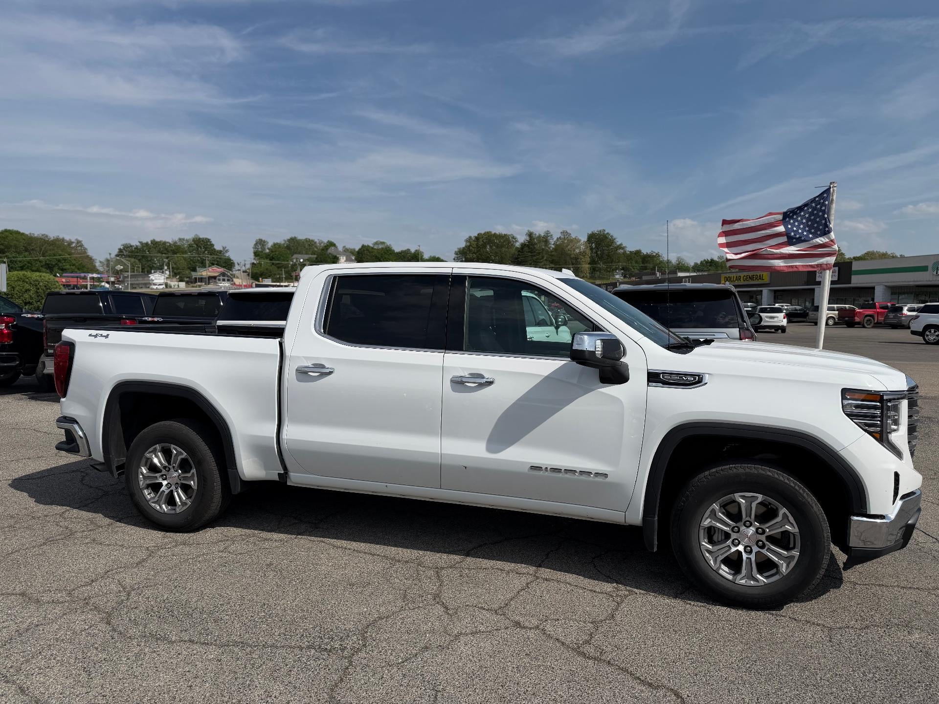2025 GMC Sierra 1500 SLT