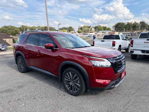 2024 Nissan Pathfinder SL