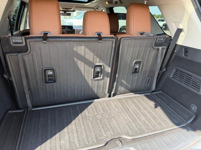 2023 Nissan Pathfinder Platinum
