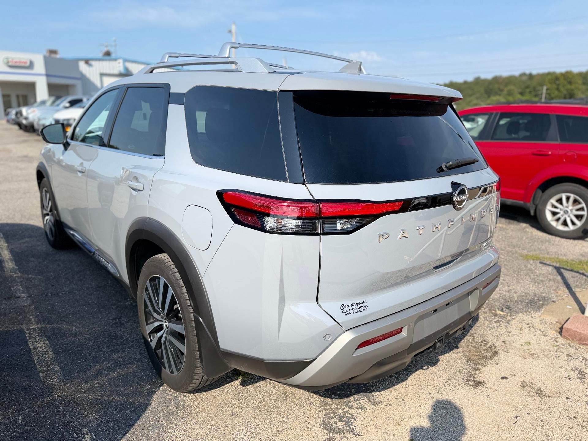 2023 Nissan Pathfinder Platinum