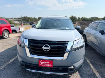2023 Nissan Pathfinder Platinum