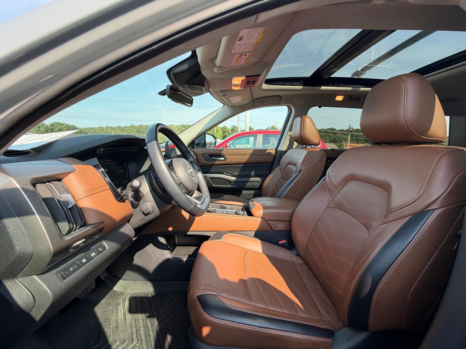 2023 Nissan Pathfinder Platinum