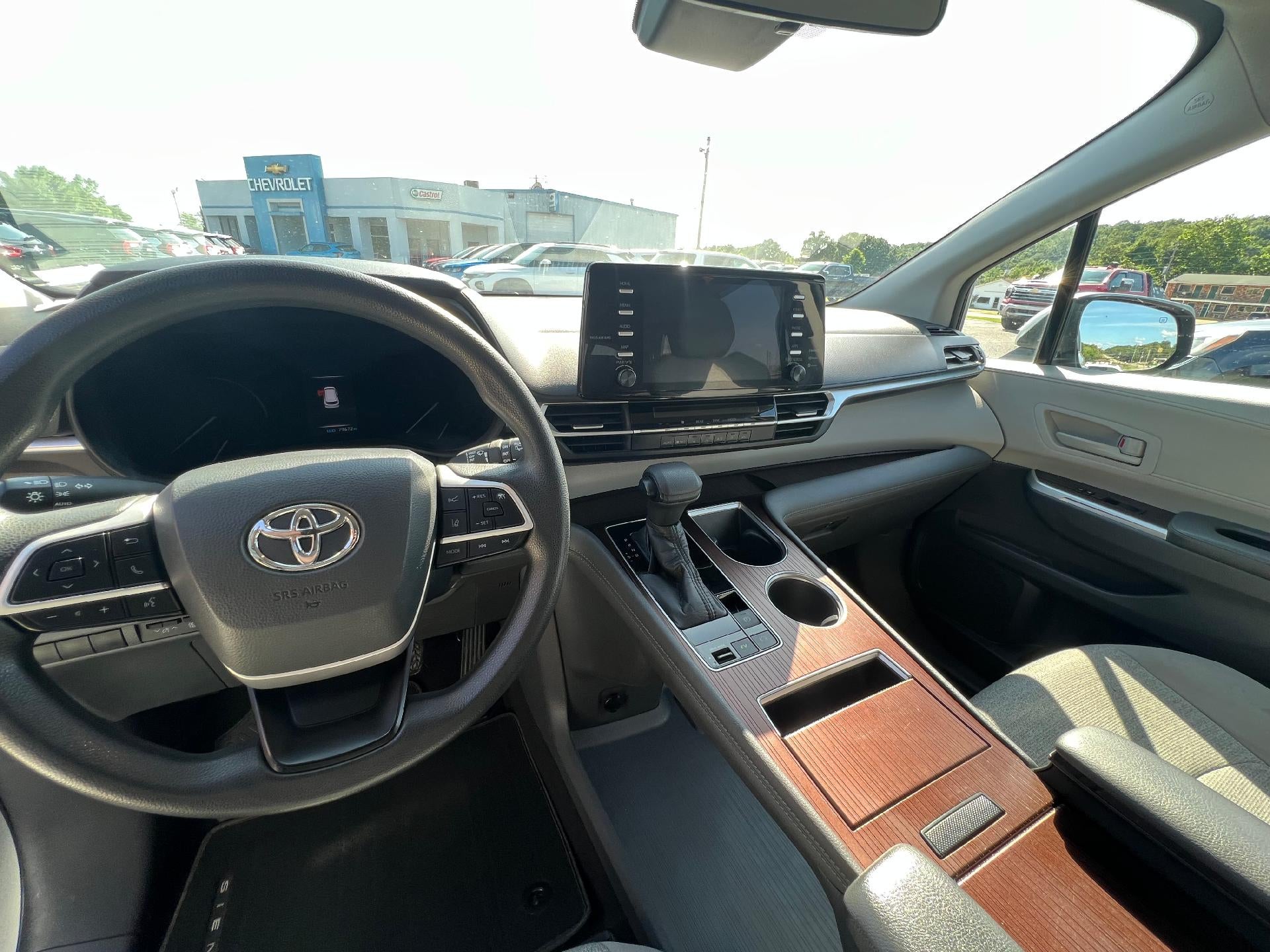 2021 Toyota Sienna LE