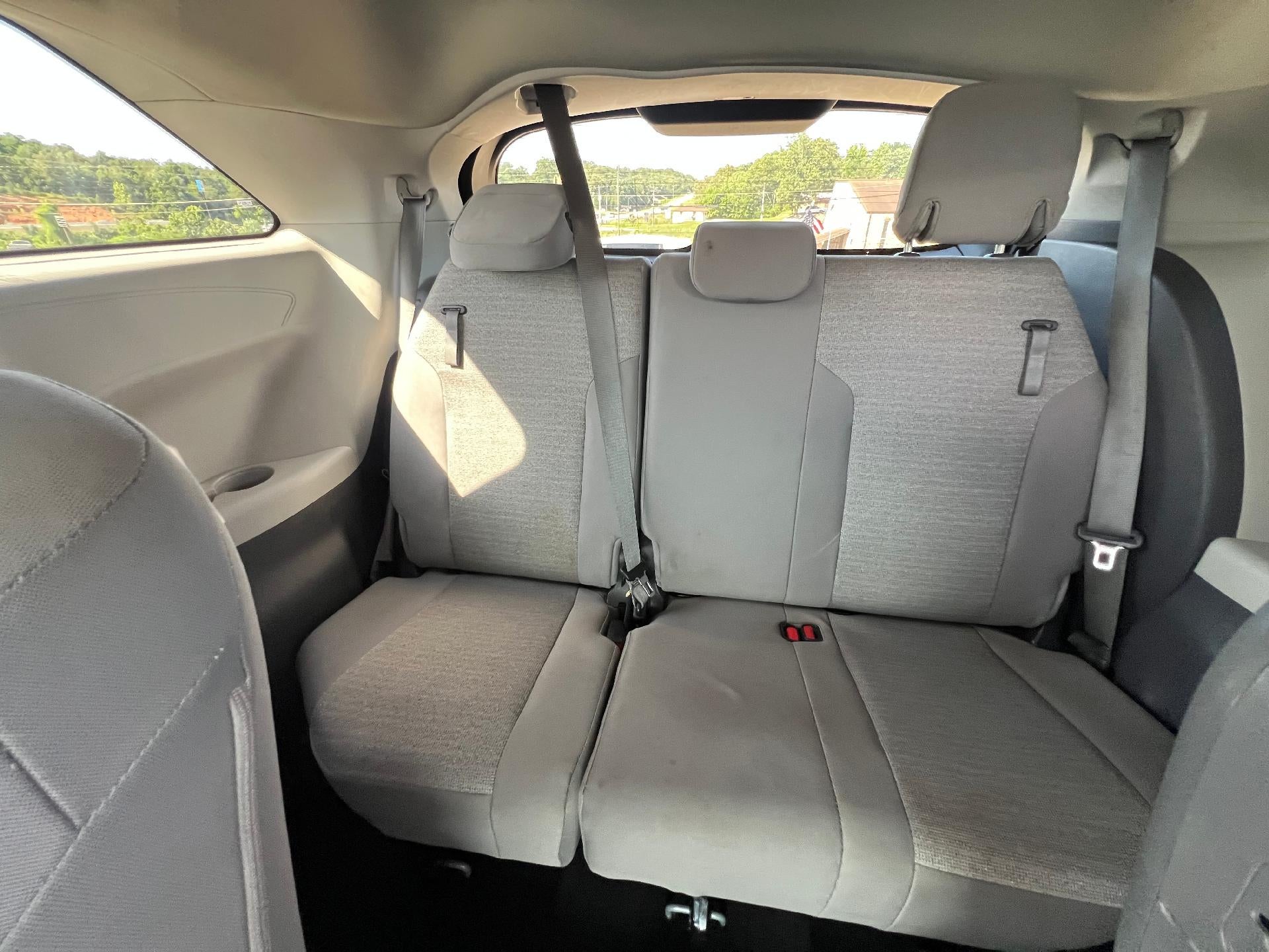 2021 Toyota Sienna LE