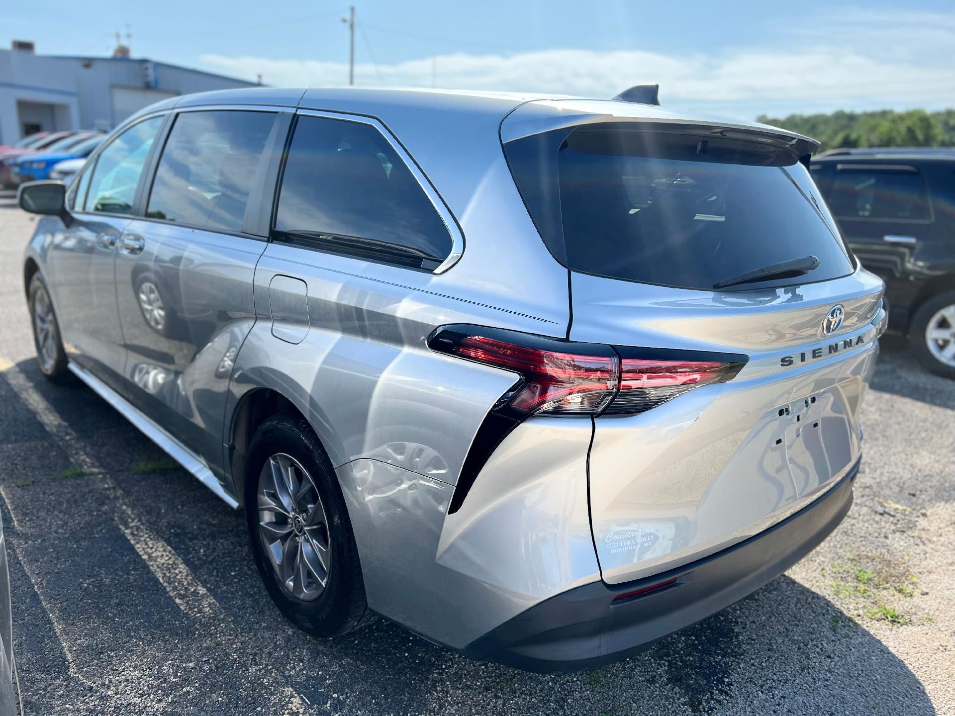 2021 Toyota Sienna LE