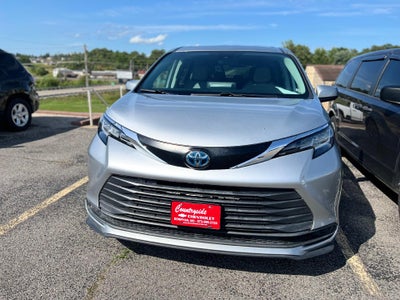 2021 Toyota Sienna LE