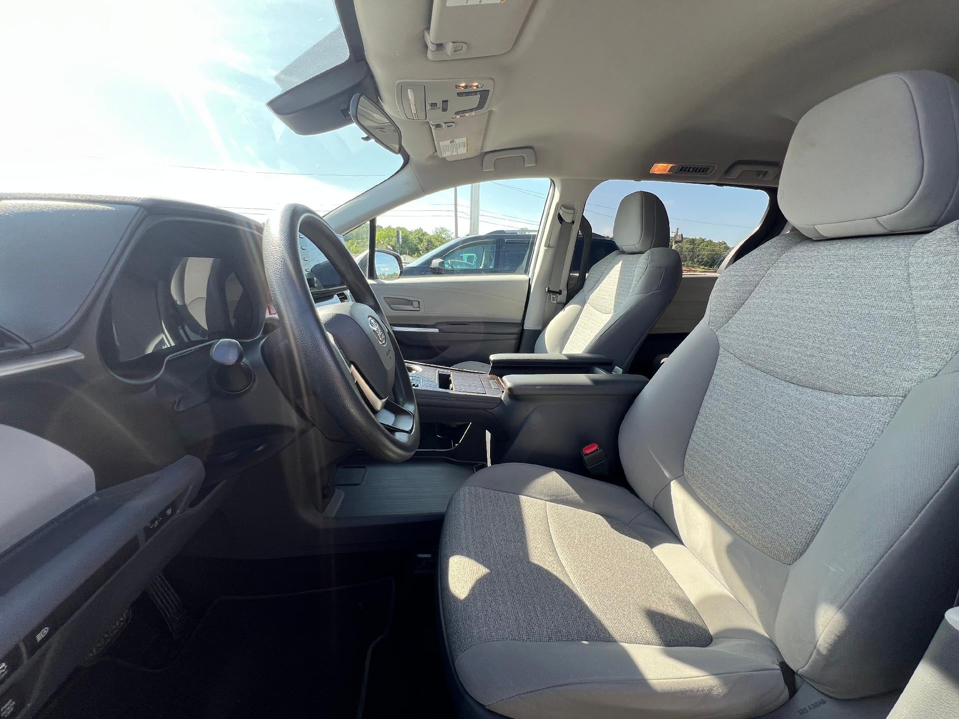 2021 Toyota Sienna LE