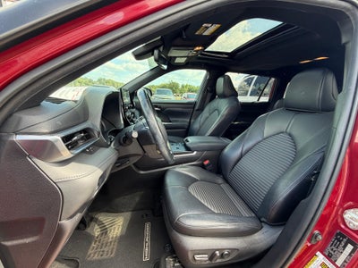 2021 Toyota Highlander XSE