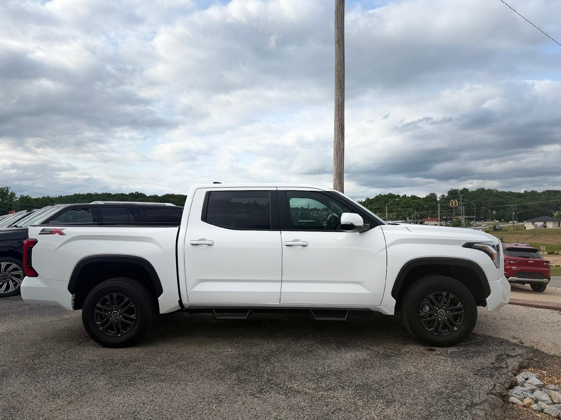2024 Toyota Tundra 4WD SR5