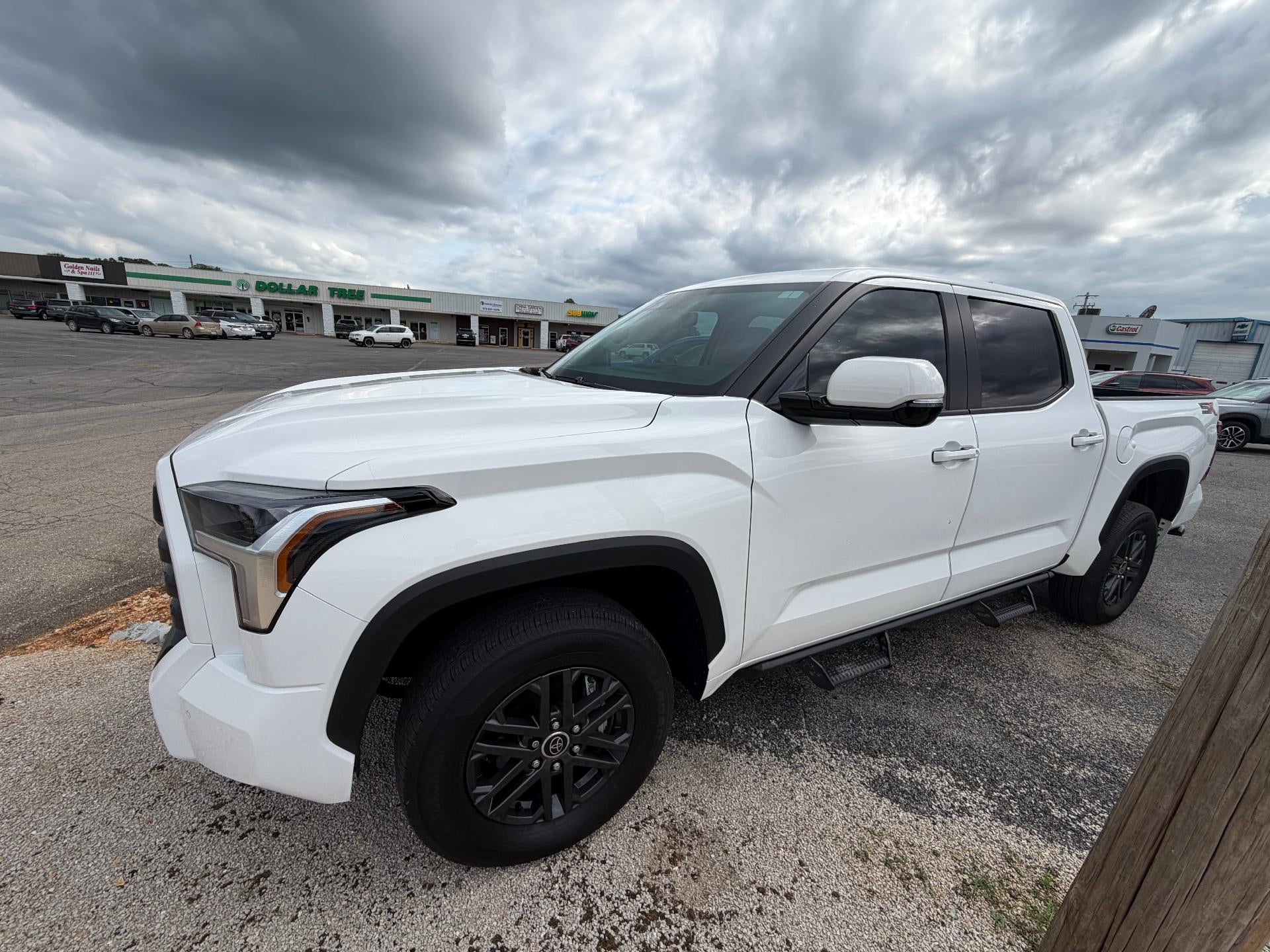 2024 Toyota Tundra 4WD SR5
