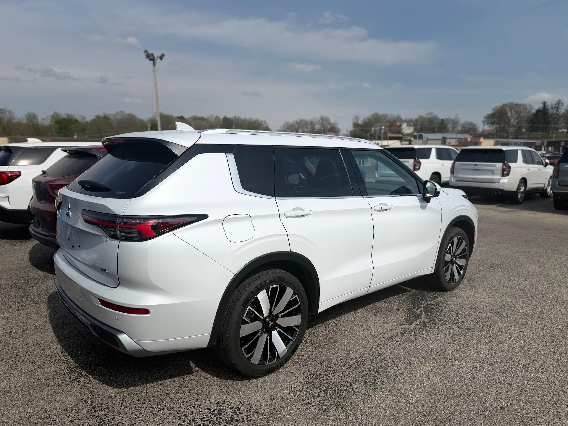2025 Mitsubishi Outlander SEL