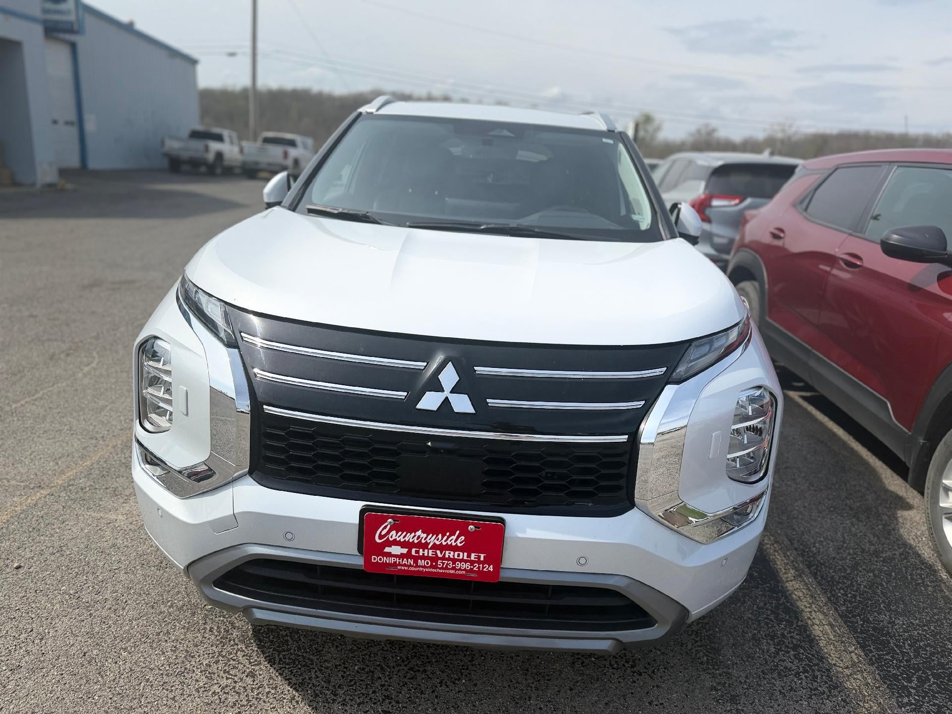 2025 Mitsubishi Outlander SEL