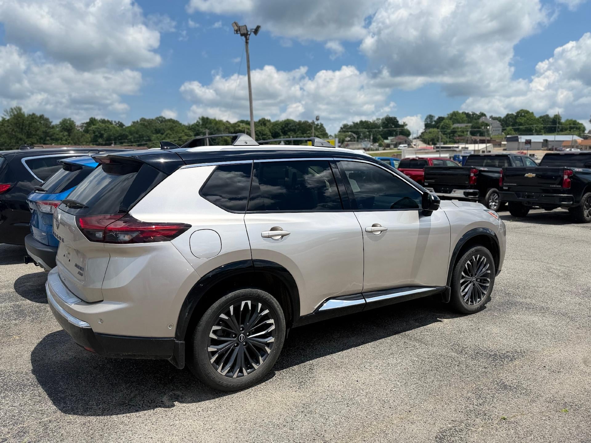 2025 Nissan Rogue Platinum
